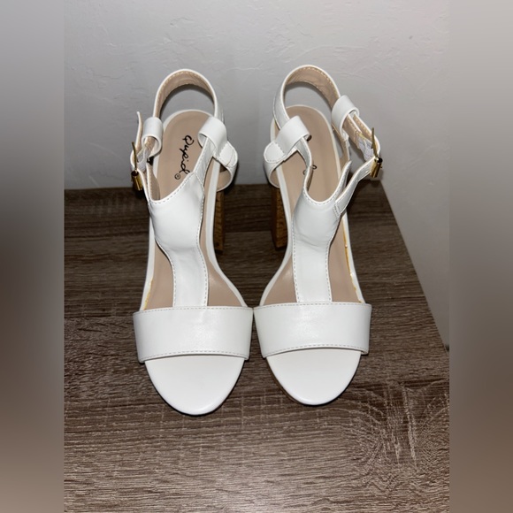 Qupid size 7 white wedges NEW IN BOX! - Picture 3 of 5